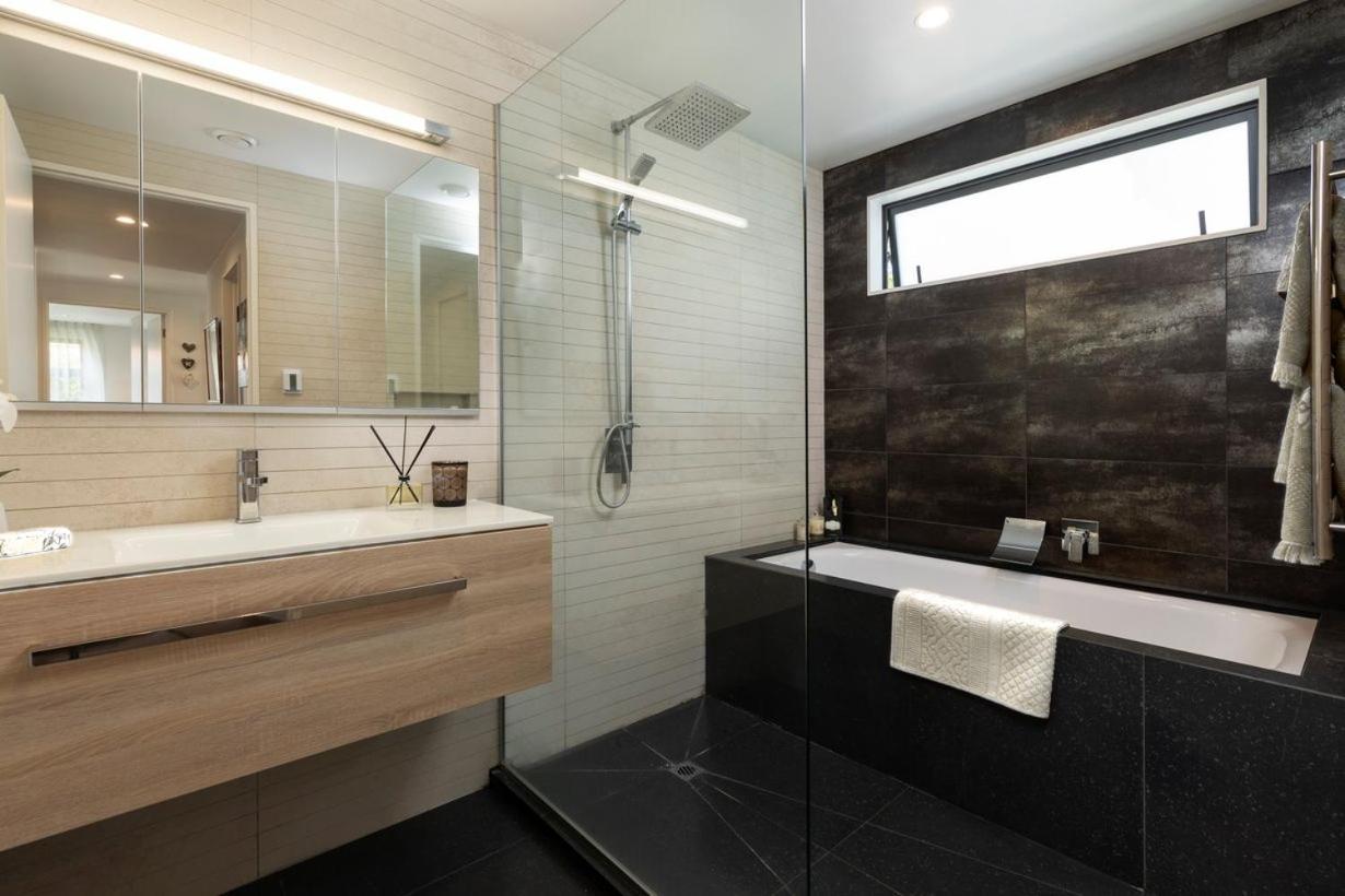 Hot Deal! Sky Stars Garden View Waking To The Beach Close To City Centre Auckland Exterior photo